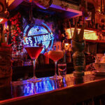 Photographie de cocktails au bar
